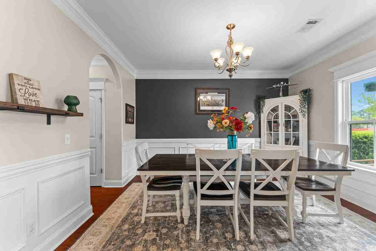 108 Saratoga Dr - Photo 4 of 31
