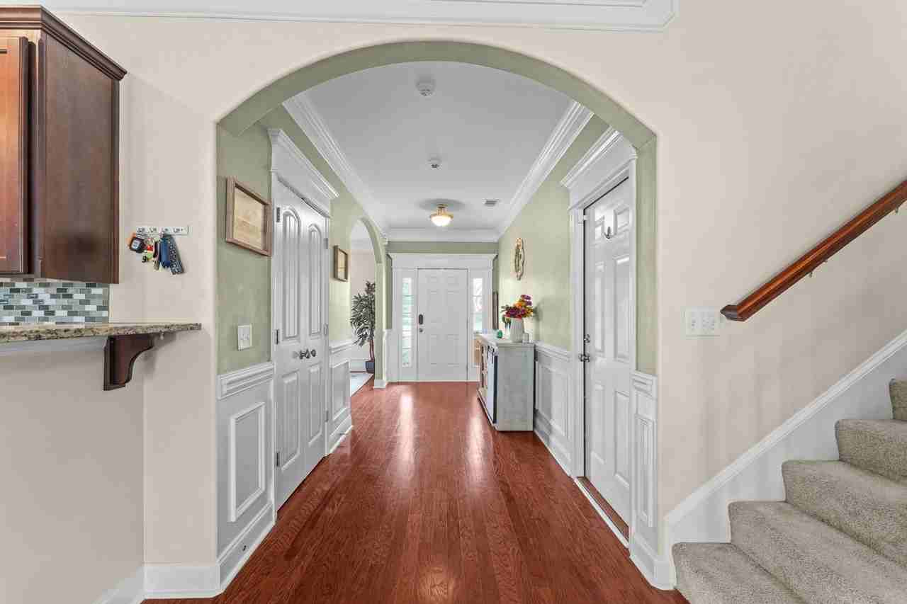 108 Saratoga Dr - Photo 5 of 31