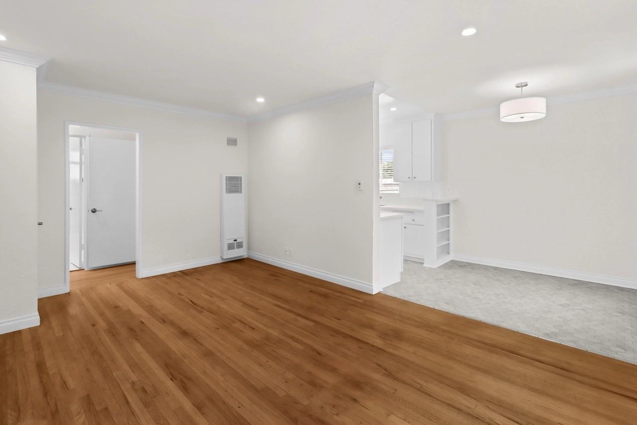 1219 Barry Ave - Photo 5 of 50