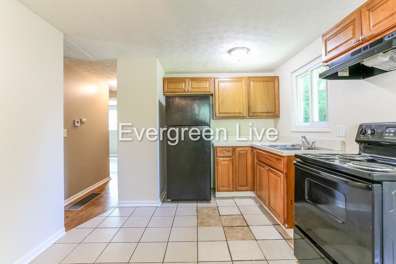 3420 Bruceton Ave - Photo 7 of 15
