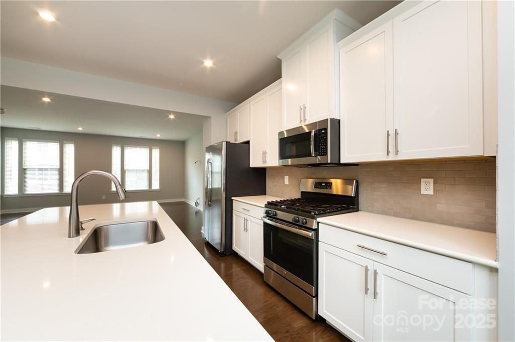 1736 Town Oak Ln - Photo 3 of 6
