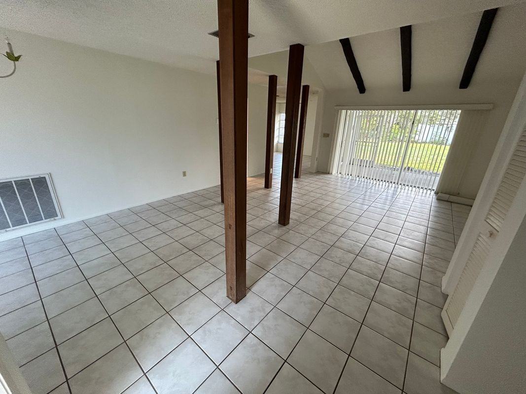 1429 Dogwood Dr - Photo 5 of 17