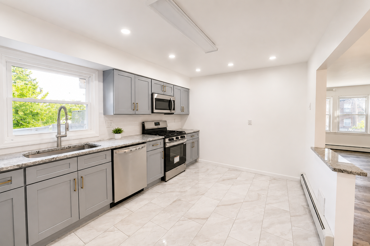 169 W 51st St ##2 - Photo 5 of 10