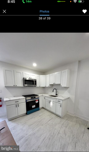 718 Spruce St - Photo 4 of 7