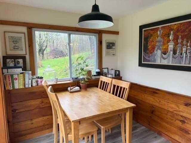 426 Landgrove Rd - Photo 3 of 18