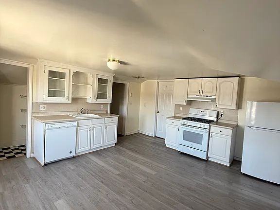23 Brown St - Photo 2 of 19