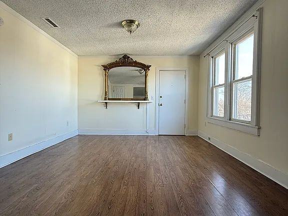 23 Brown St - Photo 6 of 19