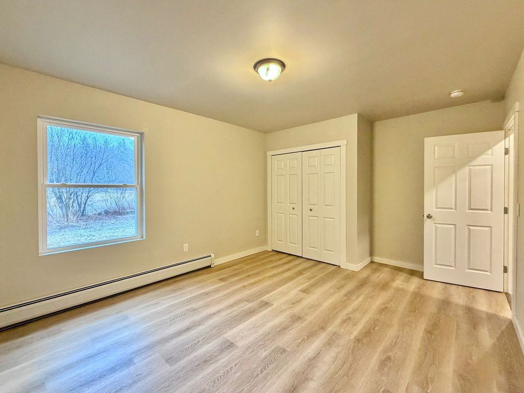 954 Howrigan Rd - Photo 3 of 34