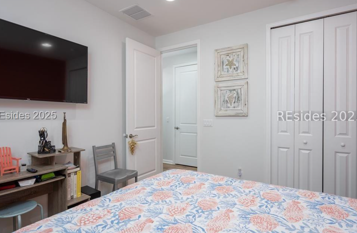 198 Sandbar Ln ##102 - Photo 4 of 15