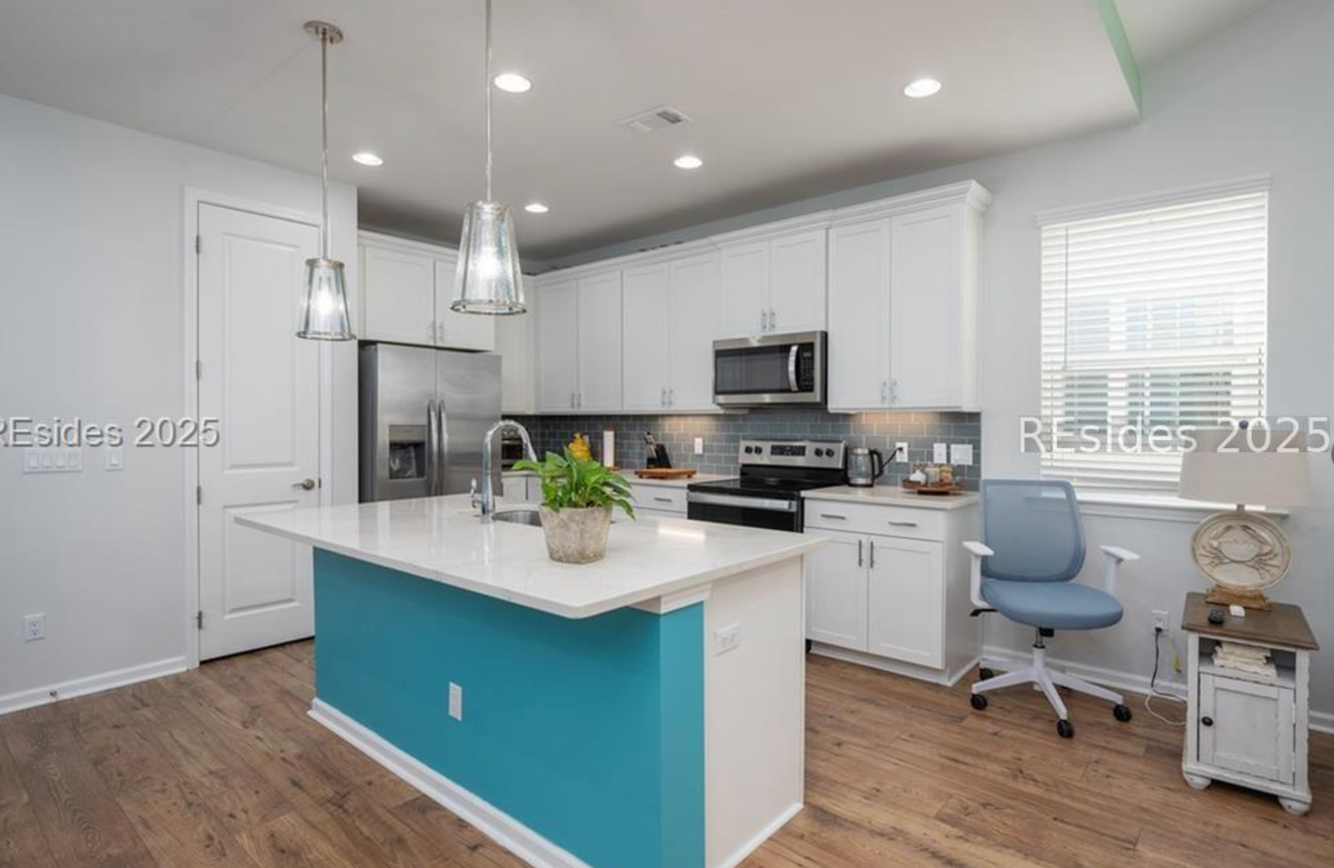 198 Sandbar Ln ##102 - Photo 5 of 15