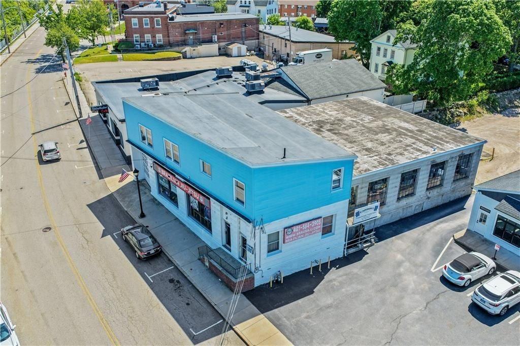 33 Railroad Ave - Photo 2 of 11