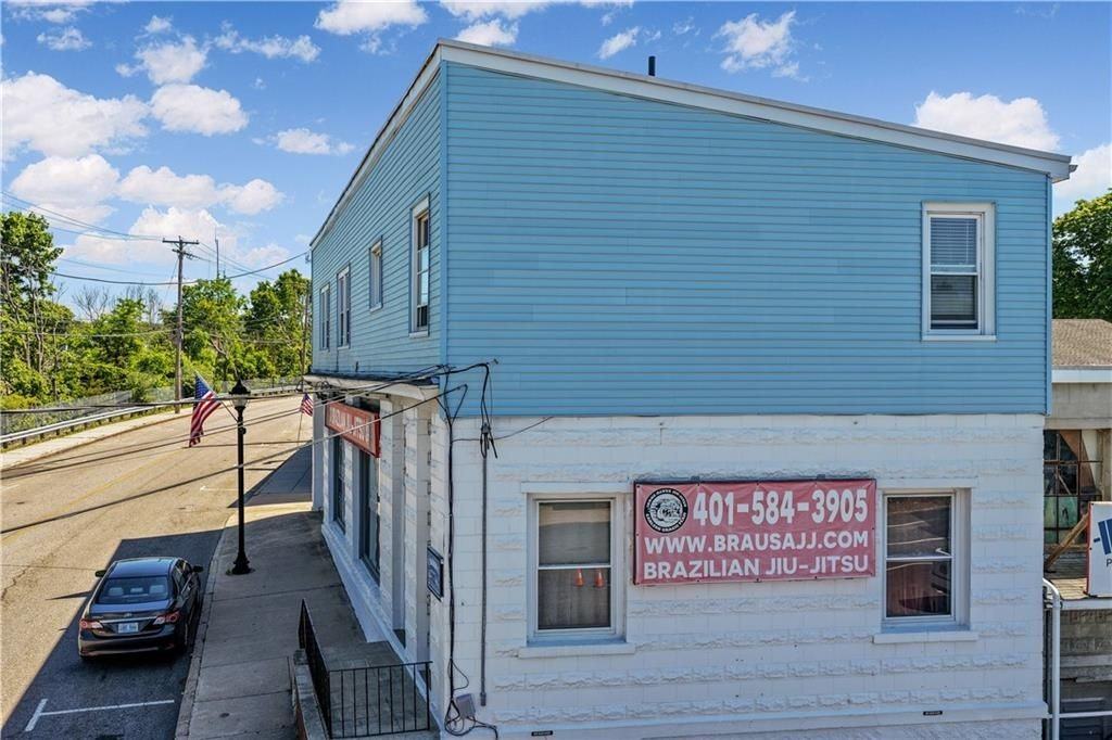 33 Railroad Ave - Photo 3 of 11