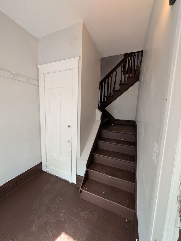 1097 Dewey Ave - Photo 2 of 8