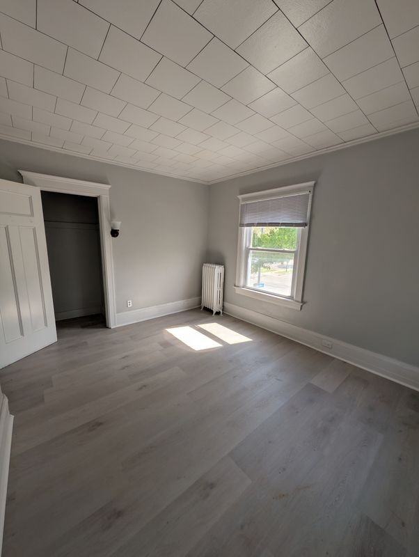1097 Dewey Ave - Photo 4 of 8