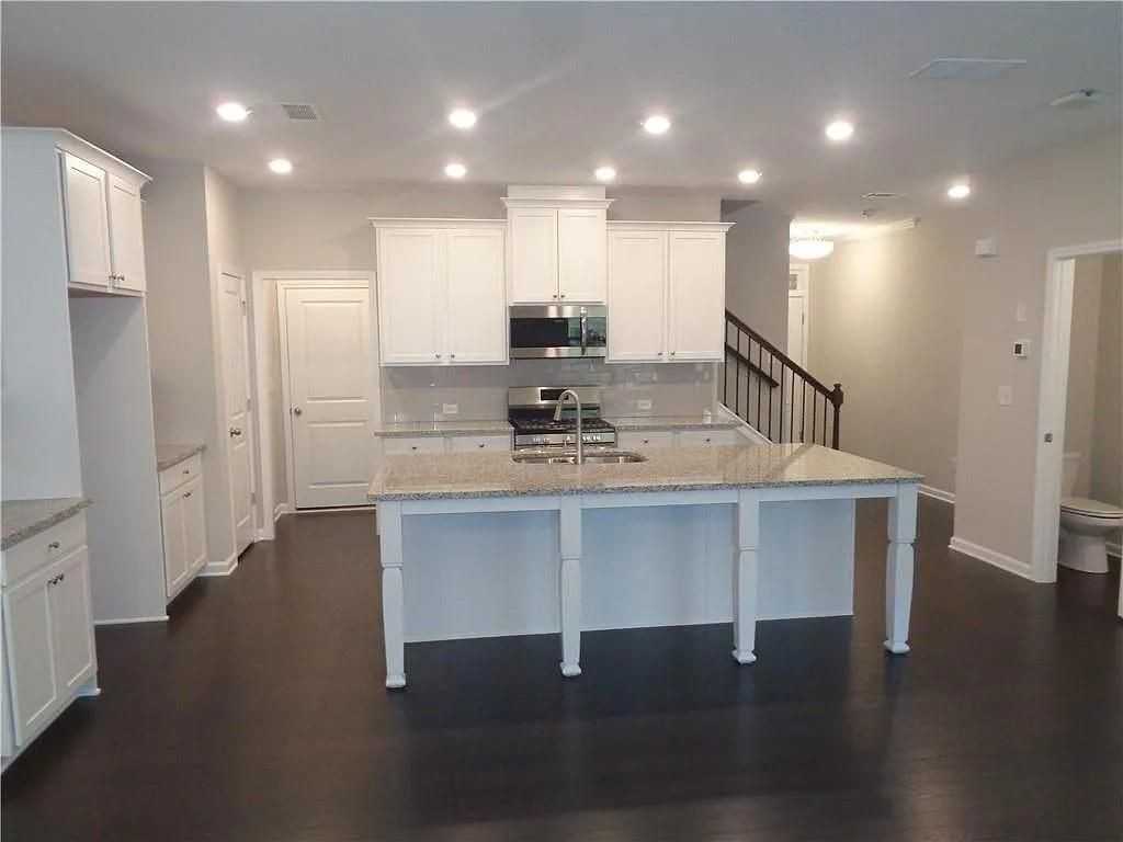 669 Lansing Grove Way - Photo 2 of 32