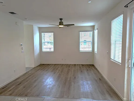 4244 Rutherford Ave - Photo 5 of 22