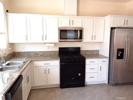 4244 Rutherford Ave - Photo 6 of 22