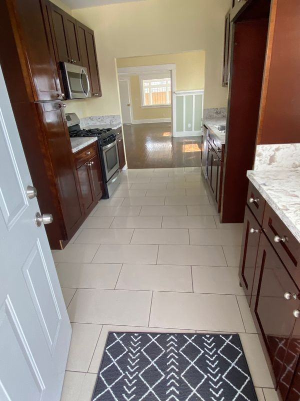 1331 Atlantic Ave - Photo 3 of 33