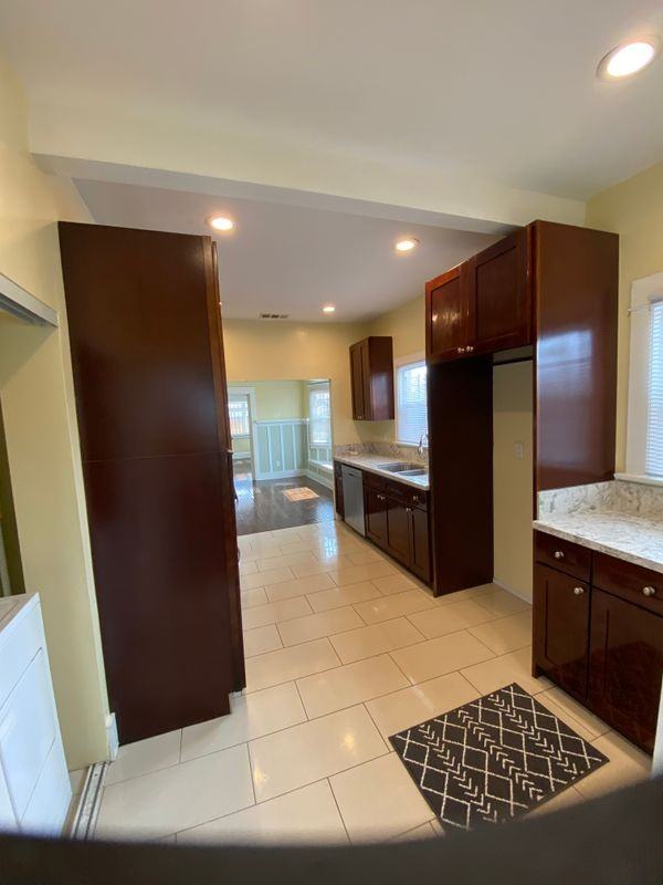 1331 Atlantic Ave - Photo 6 of 33