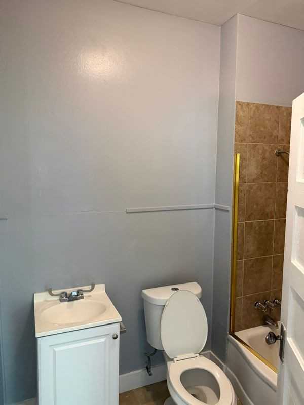 201 E Brin St ##3 - Photo 6 of 7