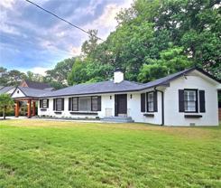 302 Old Ivy Rd Ne - Photo 1 of 1