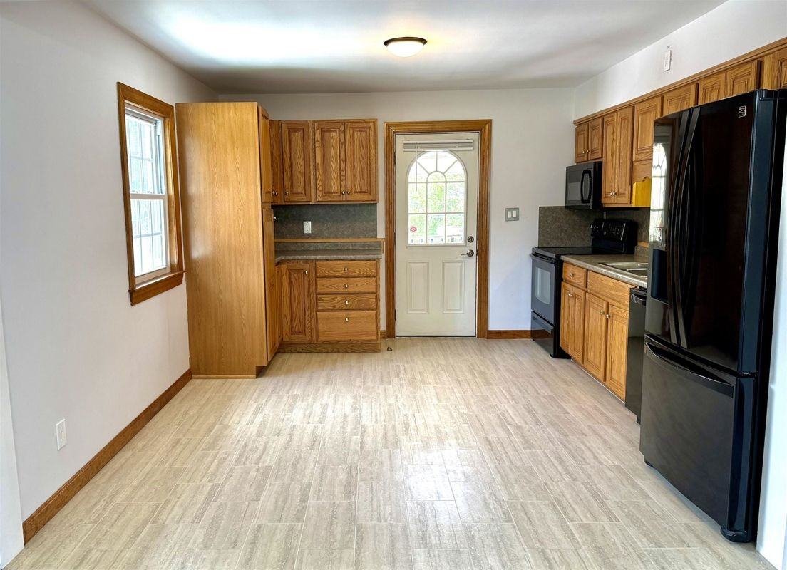 306 Mcgregor St ##2 - Photo 4 of 34