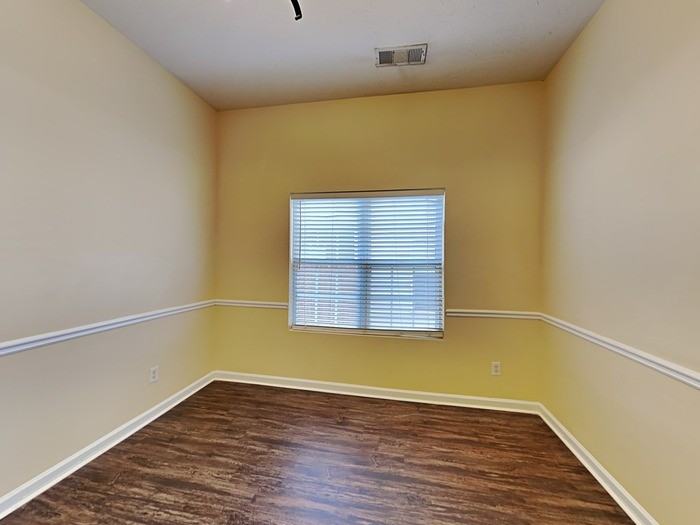 1445 Lafayette Sq - Photo 6 of 18