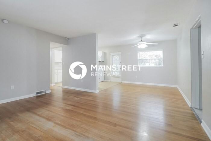 4304 Kildaire Ave - Photo 3 of 16