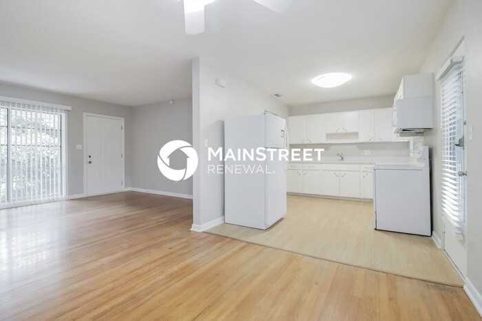 4304 Kildaire Ave - Photo 5 of 16