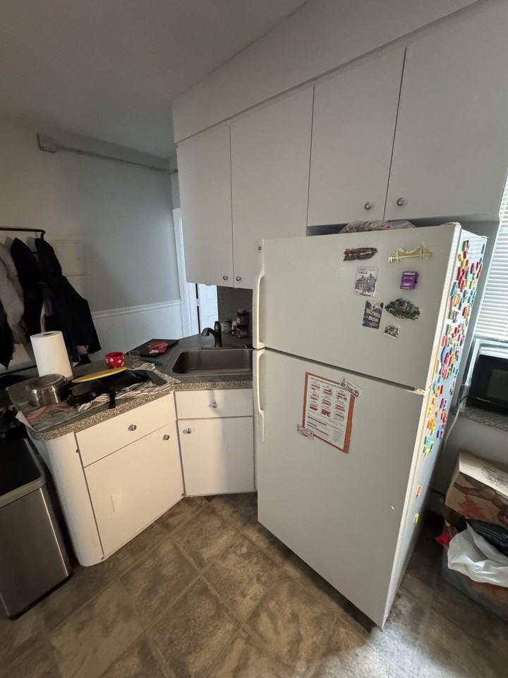 448 Hanover St #302 - Photo 3 of 18