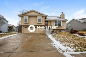 featured image of 708 E 15th St