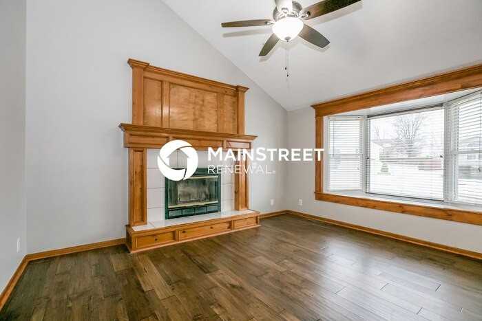 708 E 15th St - Photo 3 of 18