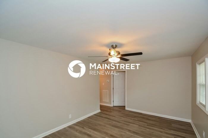 189 Lawndale Ave - Photo 3 of 16