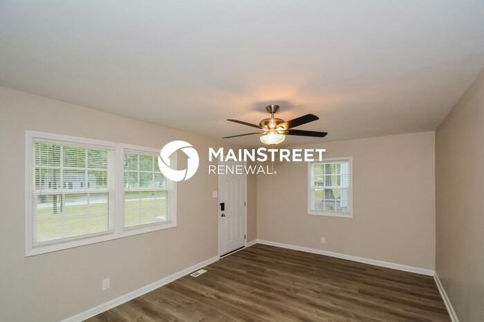 189 Lawndale Ave - Photo 4 of 16