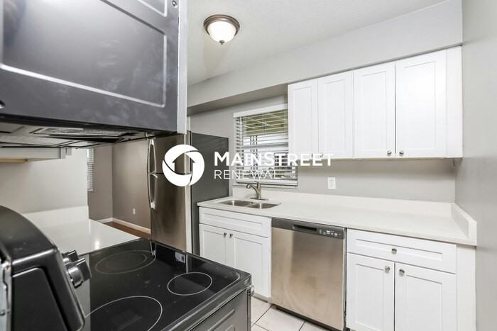 470 Sunnyview Cir - Photo 7 of 16