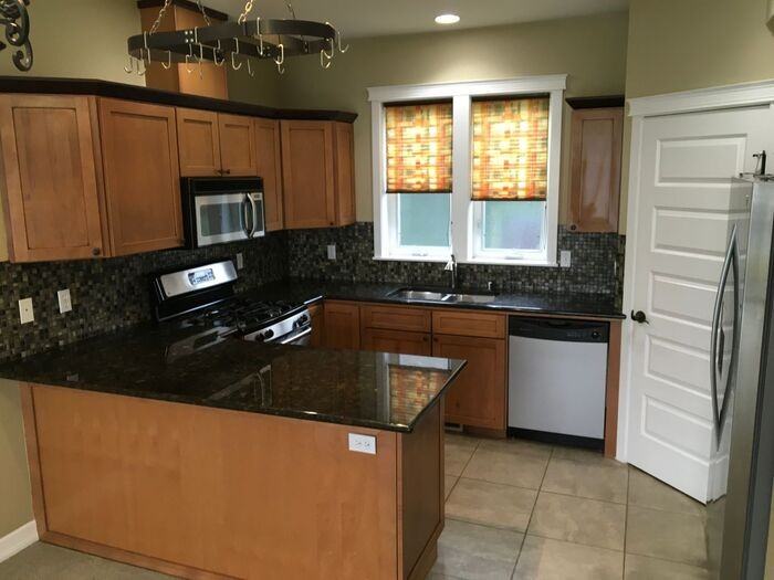 3222 S D St #C - Photo 6 of 16