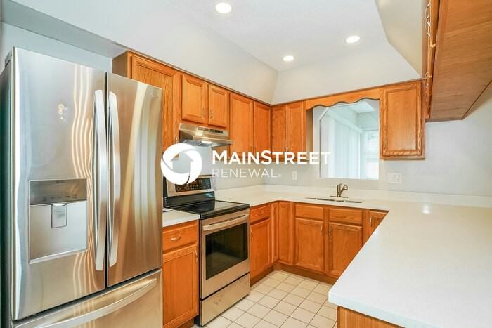 402 Fleming Ave - Photo 7 of 16
