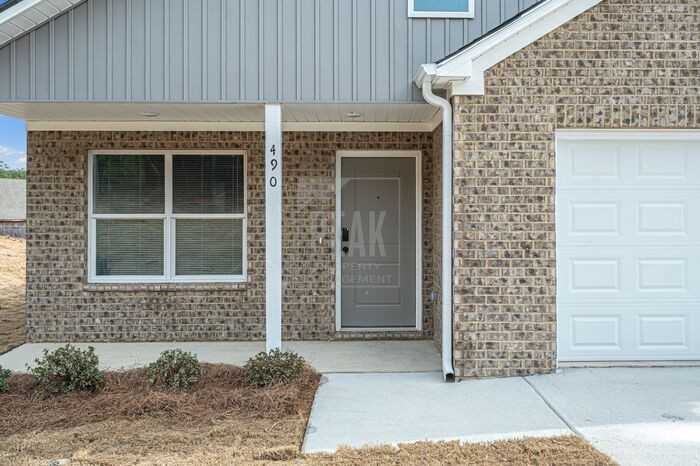 490 Woodland Cir - Photo 5 of 39