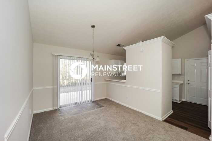241 Fern Ct - Photo 6 of 16
