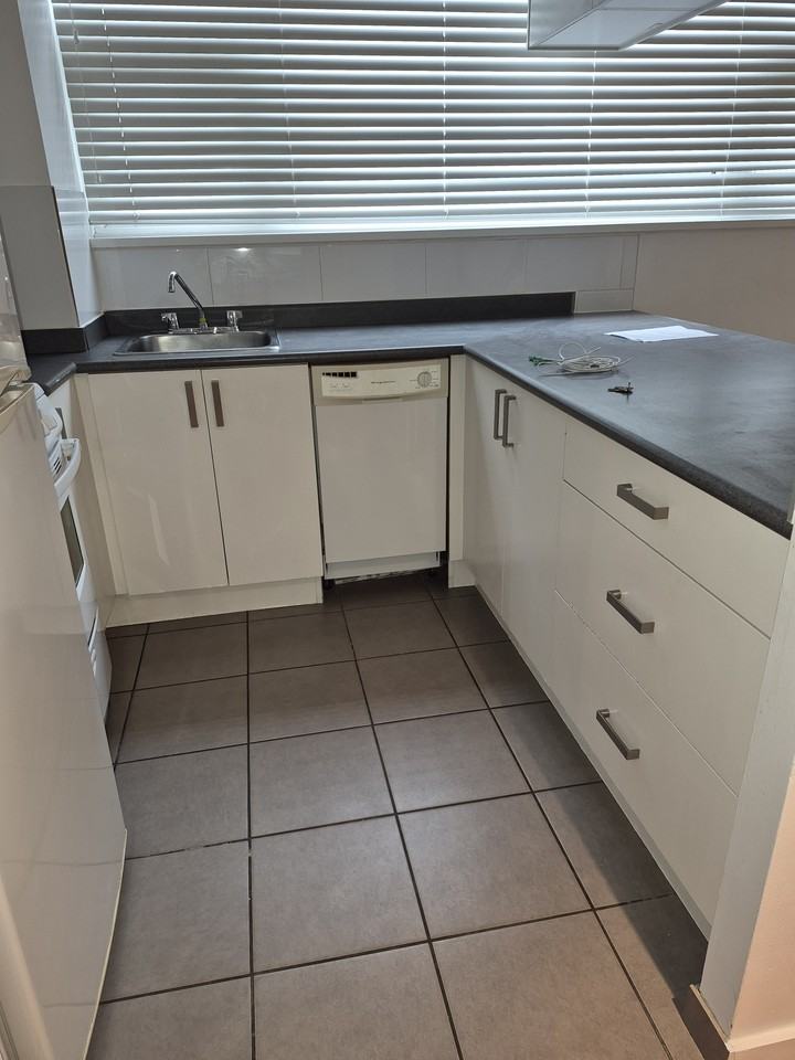 1139 Barclay Street #205 - Photo 3 of 5