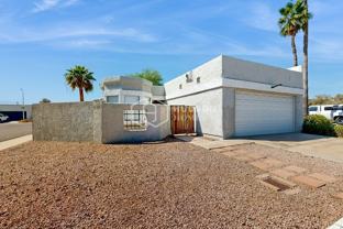 5135 W Mission Ln - Photo 1 of 1