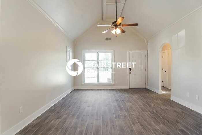 211 Moss Stone Ln - Photo 4 of 16