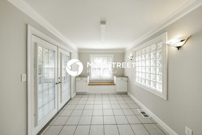 1460 Cross Path Dr - Photo 4 of 17