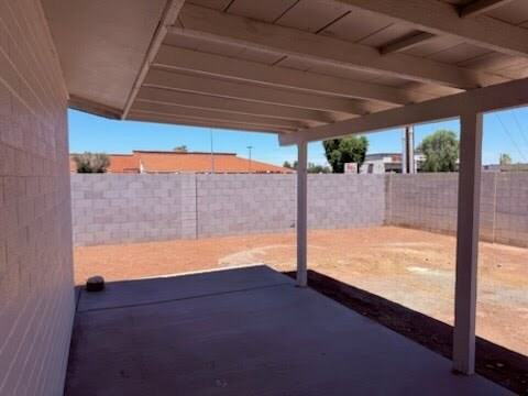 8238 W Amelia Ave - Photo 5 of 15