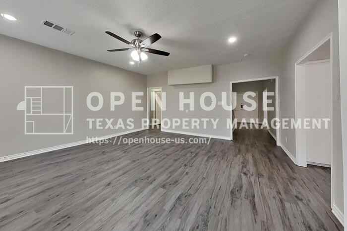 12127 Rocky Lake Dr #4822237200 - Photo 4 of 24