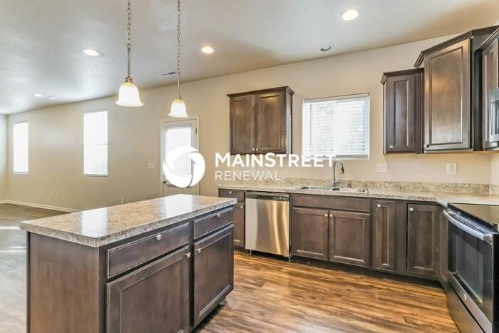 11928 Trottingham Cir - Photo 6 of 18