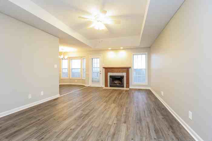 427 Sandburg Dr - Photo 4 of 12
