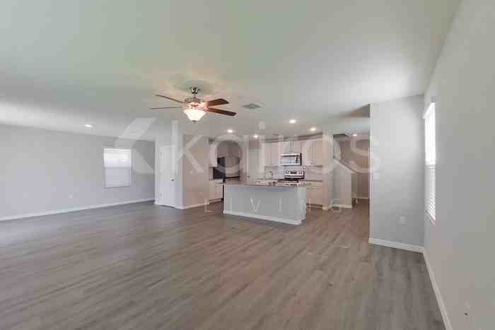 8602 Sw 43rd Ter - Photo 4 of 29