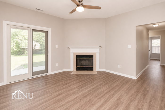 2710 Lucas Dr - Photo 7 of 23
