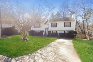 featured image of 206 Valeworth Dr